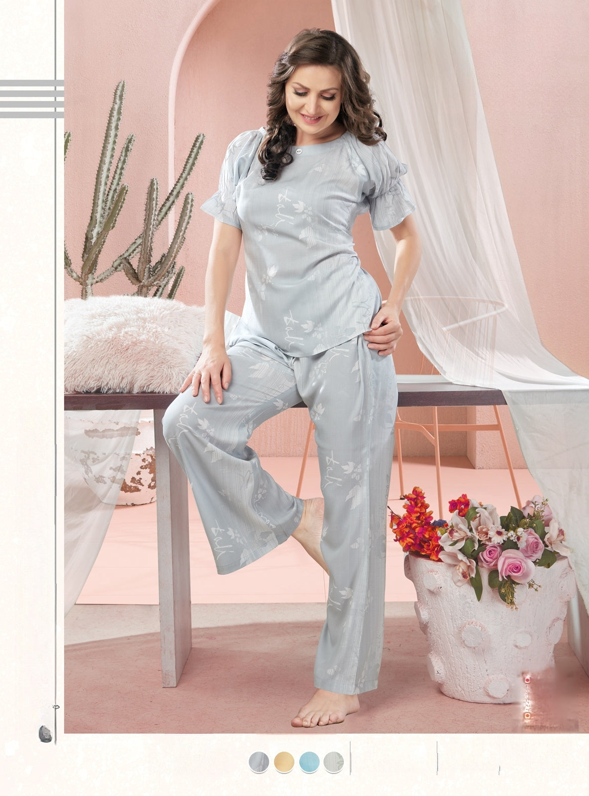 Luxe breathable co-ord set 7700 in Grey displayed on model